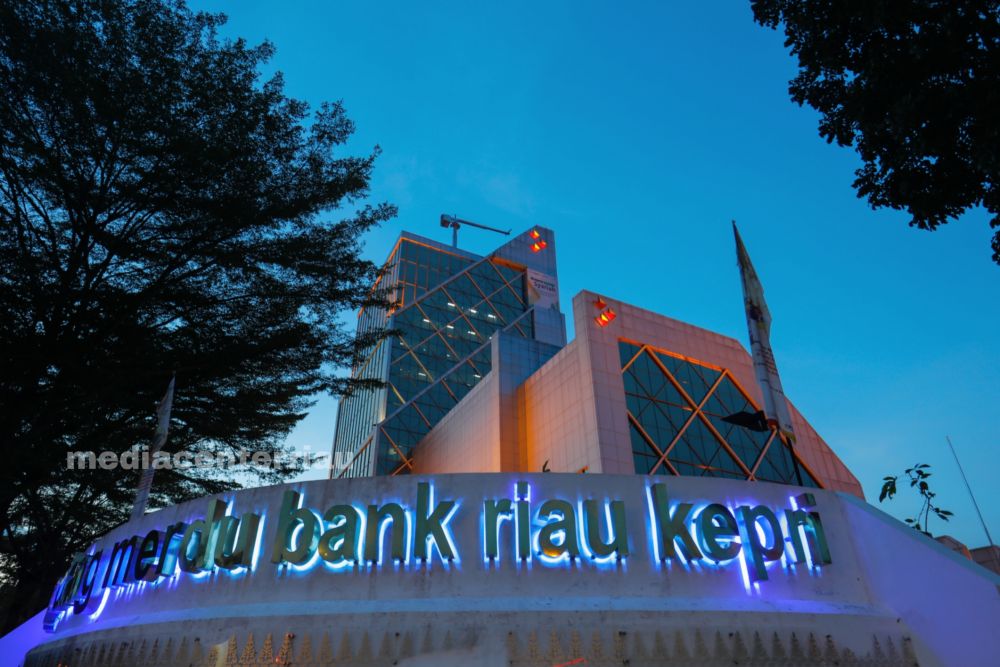 Uang Nasabah Dicuri, Para Pimpinan Bank Riau Kepri Dipanggil Gubernur Syamsuar