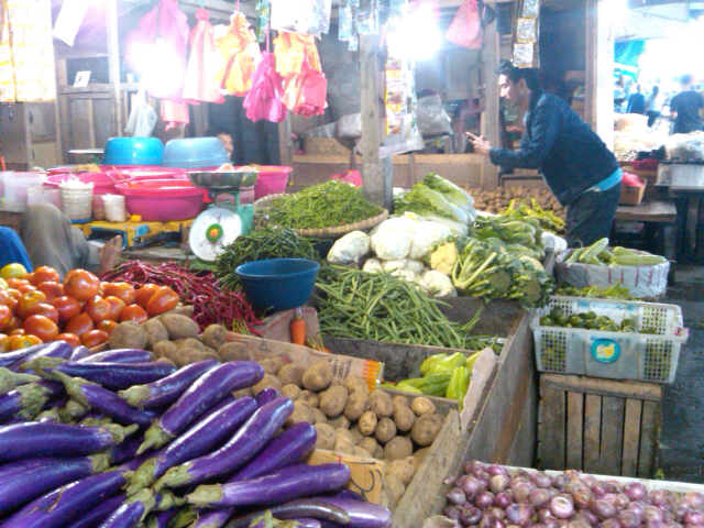 Harga Sembako di Pasar Selodang Kelapa Tembilahan Bervariasi