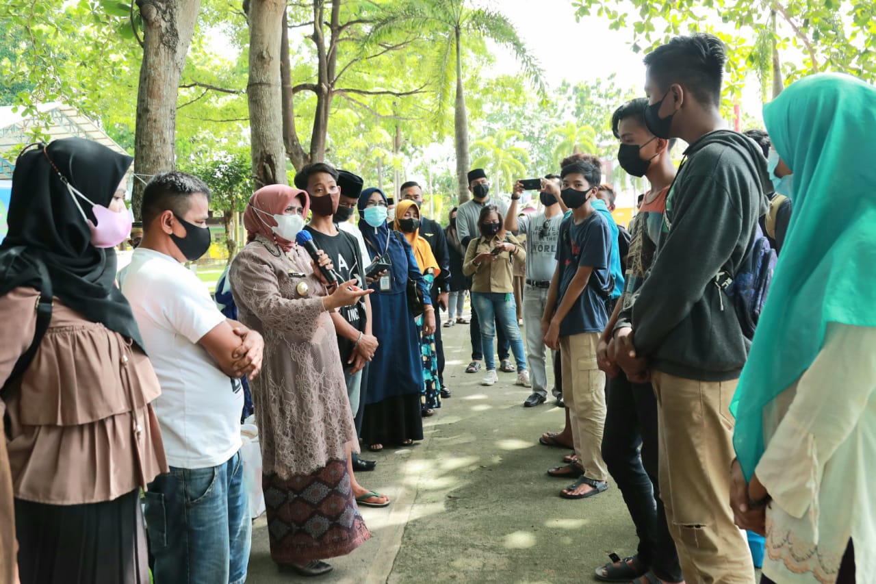 Rahma Berikan Motivasi dan Bantuan Pada Anak Putus Sekolah