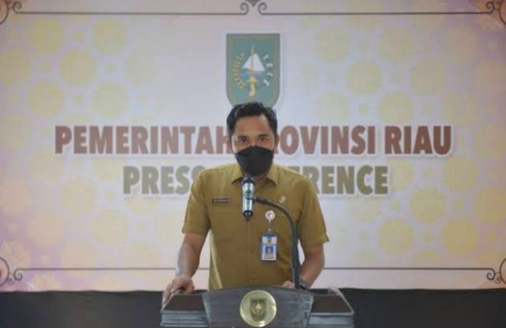 Gubernur Riau Tunjuk Raja Hendra Plt Kadis Kominfotik