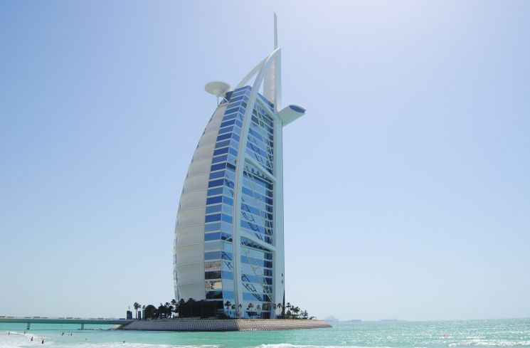 Ngaku Tak Bisa Photoshop, Pria Ini Pilih ke Dubai Beneran