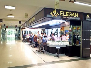 Harga Emas Turun Rp30 Ribu