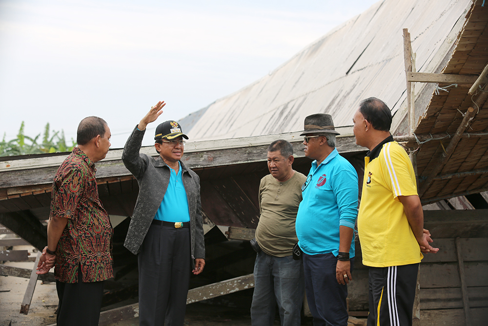 Pedagang Dipinta Tidak Berjualan Diatas Turap