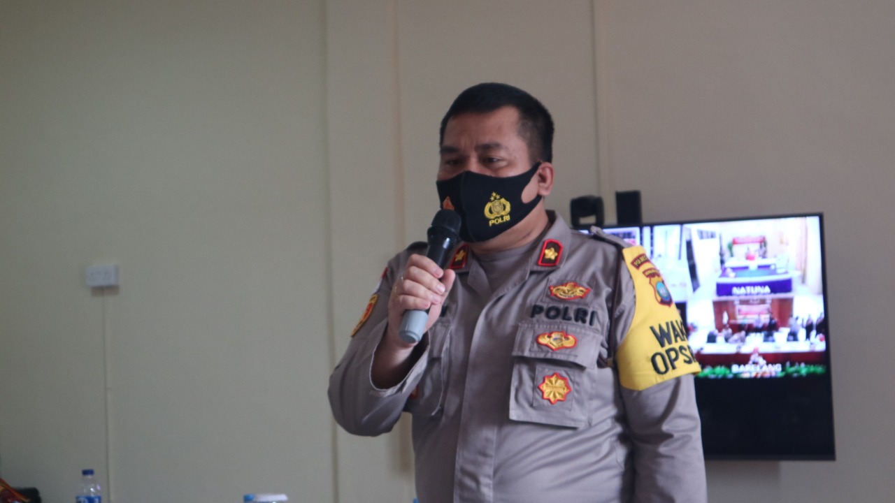 Enam Personel Polres Bintan Laksanakan Wisuda Purnawira Bhakti Polri