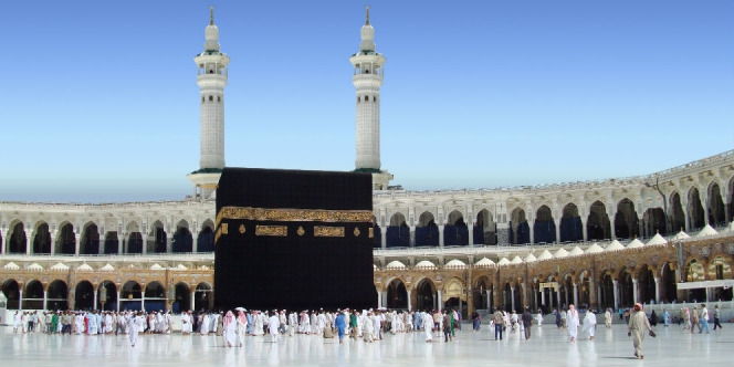 Hukum Memberikan Gelar Haji atau Hajjah Menurut Ulama