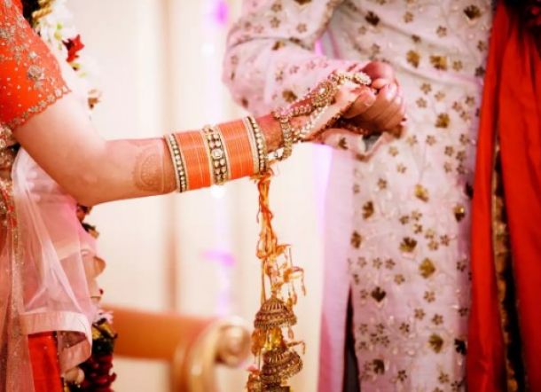 Pengantin Muda Ini Dibunuh oleh Saudara-Saudaranya Karena Nekat Menikah Beda Kasta