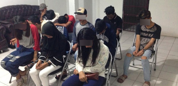 Owalah! Belasan Remaja Mesum dan Pesta Miras Kocar-kacir, Cowok Kabur, Si Cewek Ditangkap