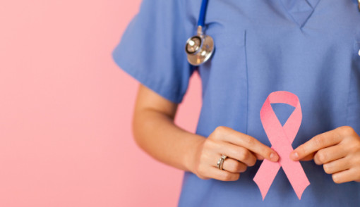 Wanita Berpenyakit gusi Berisiko Terkena Kanker