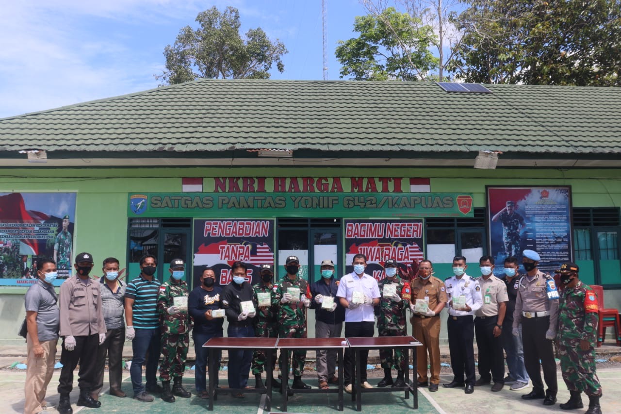 Upaya Penyelundupan 10 Kg Narkoba di Perbatasan Kembali Digagalkan Tim Gabungan Satgas Yonif 642/Kapuas dan Satgas Intelijen Koopsdam XII/Tpr