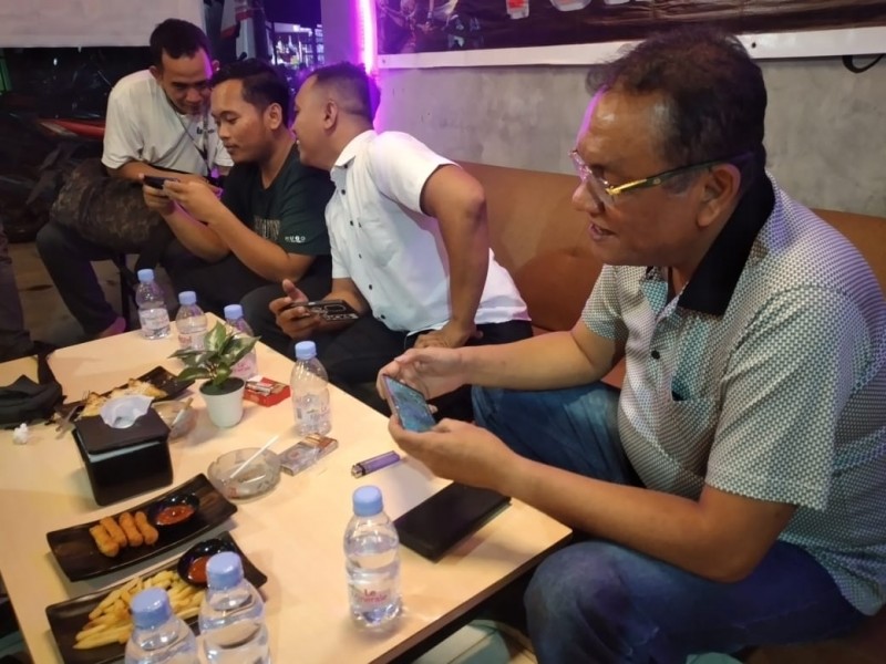 Rudy Sinaga Isi Malming Dengan Keseruan Bersama Gamers di Inhil