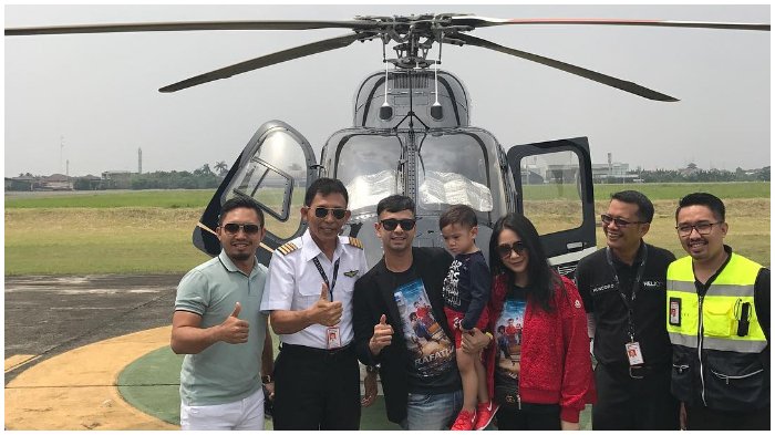 Raffi dan Nagita Naik Helikopter ke Pesta Ulang Tahun Rafathar