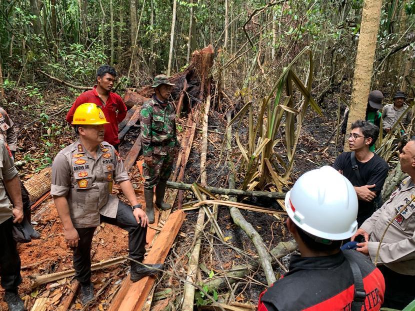 Kapolda Riau: Kayu Ditebang, Dibakar, lalu Jadi Kebun Sawit
