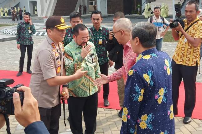 Wakili Bupati Amril, Sekda H Bustami HY Hadiri Peresmian Gedung Kejati Riau di Pekanbaru