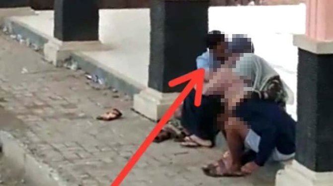 FATKTA Video Gadis Melakukan Tindakan Asusila di Lapangan saat Siang Bolong