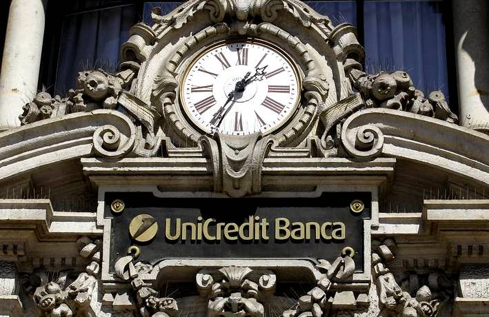 Bank Italia Dililit Kredit Macet