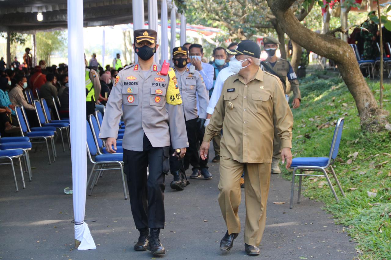 Percepatan Herd Imunity, Forpimda Kabupaten Malang Vaksinasi 15.000 Orang