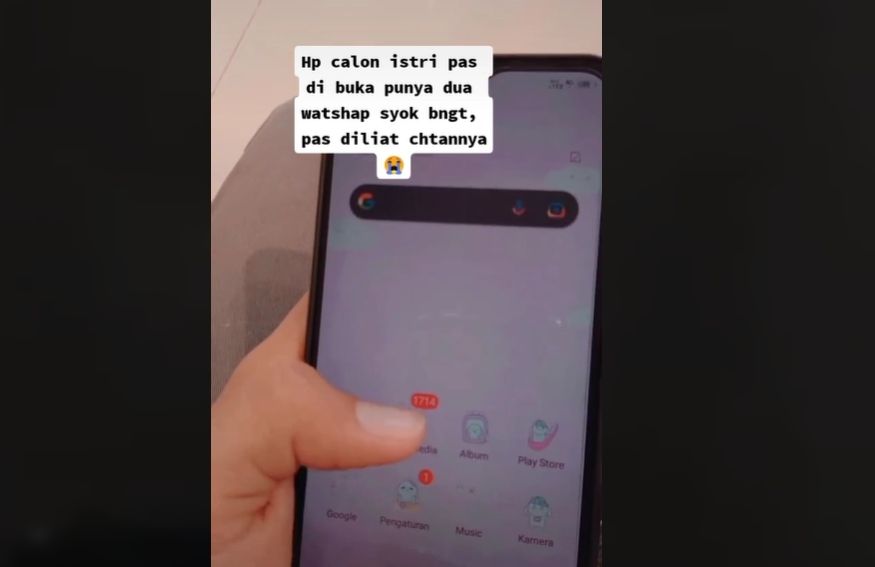 Pria ini Buka-buka HP Calon Istri: Syok Banget Pas Lihat Chat WhatsApp