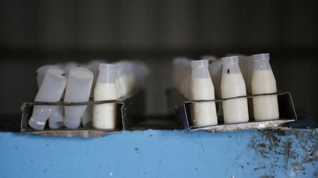 Polisi Gerebek Pabrik Susu Merek Terkenal Dioplos Sampo dan Deterjen
