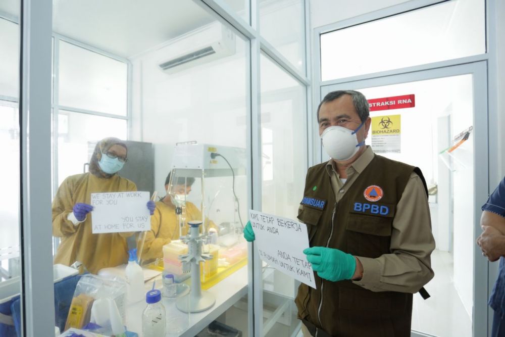 RSUD Arifin Achmad Periksa 1.085 Sampel Swab Sehari