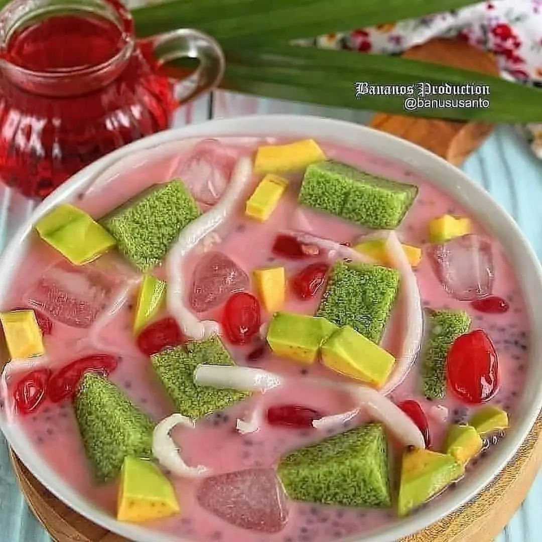 Segar Banget, Yuk Bikin Es Campur Puding Lumut