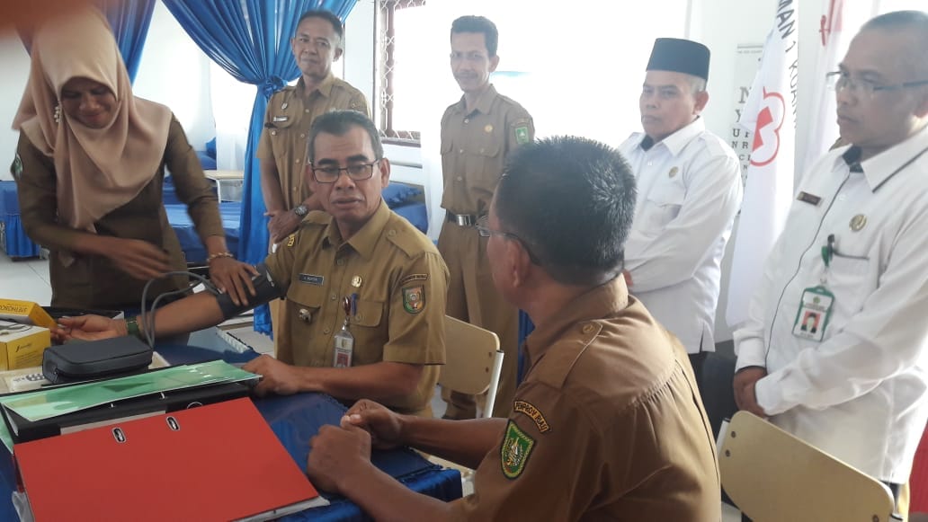 Wakili Riau Ikut Seleksi Sekolah Sehat Tingkat Nasional, Bupati Kuansing Beri Motivasi dan Tinjau SMAN I Kuantan Mudik
