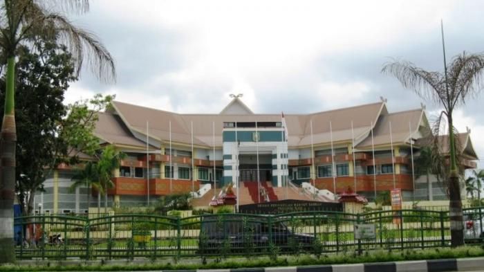DPRD Riau Setujui Penggunaan APBD 2018 dengan Rekom