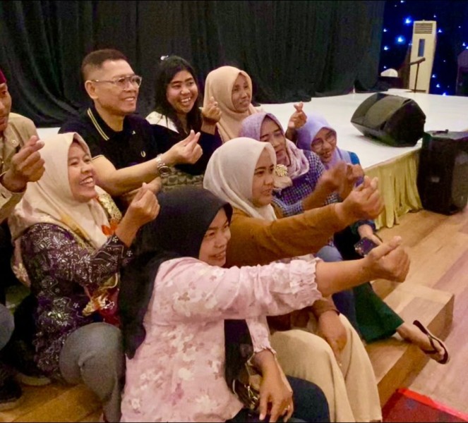 Warga Surabaya–Sidoarjo Apresiasi Kerja Nyata Adies Kadir, Bantu dari UMKM hingga Pendidikan