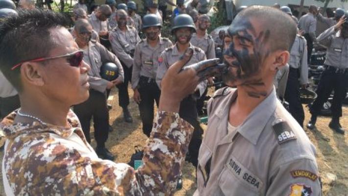 Warga Aceh Siap Bela Polisi yang Ubah Waria Jadi Pria Macho
