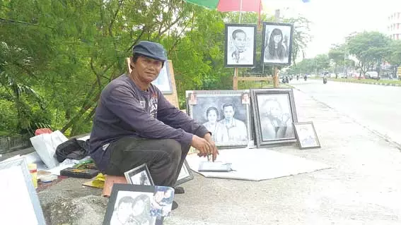 Terima Order dari Gelandangan hingga Pejabat