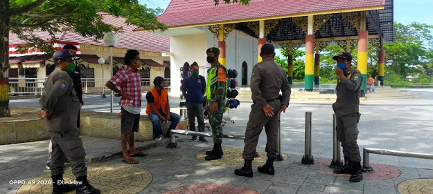 TNI, Polri dan Satpol PP Siak Antisipasi Covid-19, Berikan Imbauan di Taman Wisata