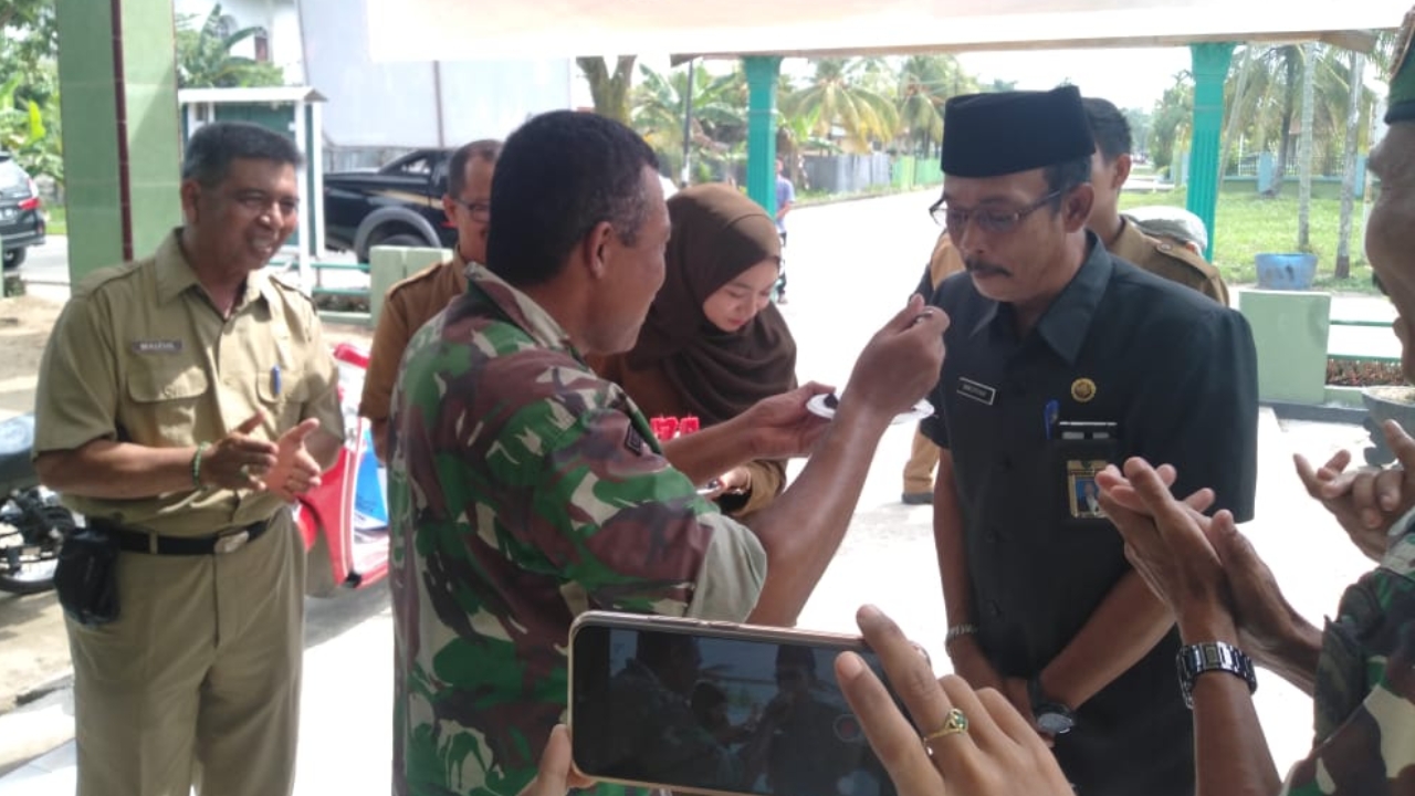 Marlis Syarif Berikan Kejutan ke Polisi Militer dan Koramil 01 Tembilahan