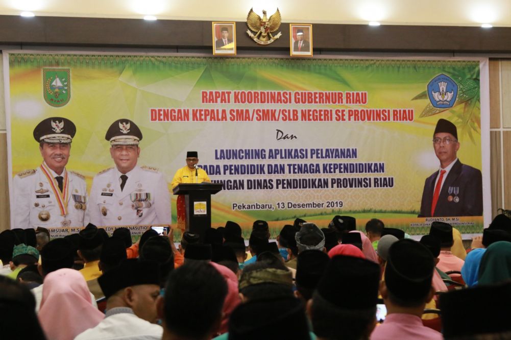 Wagubri Hadiri Rakor dengan Kepala SMA/SMK & SLB Se-Provinsi Riau