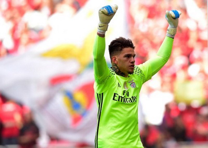 Jadi Kiper Termahal Kedua, Benfica Lepas Ederson 40 Juta Euro ke Manchester City
