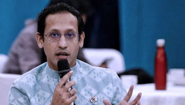 Mendikbud: Semua Sekolah Wajib Sudah Belajar Tatap Muka di Juli 2021, Ini Ketentuannya...