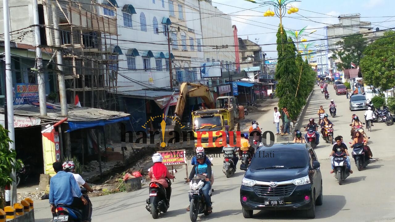 Jaringan Telkom Putus dan Air Macet, IT : Cipta Karya Kurang Koordinasi