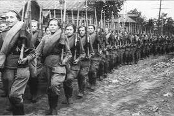 Sniper Wanita Rusia Harus ‘Tidur’ Bersama Mayat Selama Berhari-hari Demi Habisi Pasukan Nazi