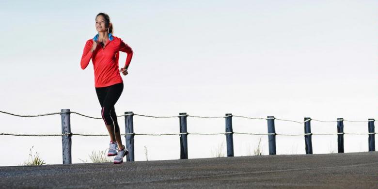 Tips Aman Olahraga Lari di Jalanan untuk Wanita