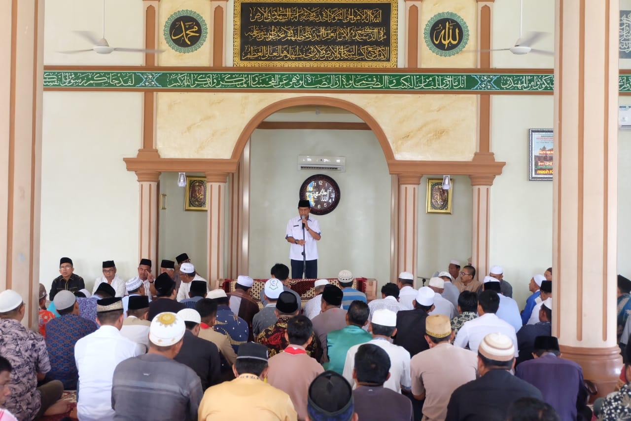 Wakil Bupati Inhil Hantarkan Jenazah H Muslimin Mabbate Menuju Peristirahatan Terakhir
