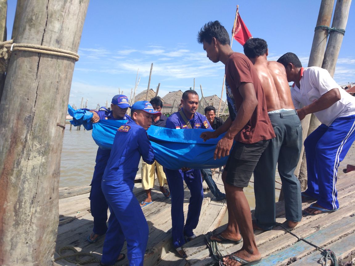 Lambung Kapal Bocor, Nelayan Rohil Tewas Tenggelam