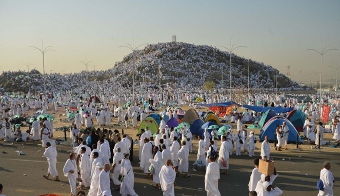 Potret Sulitnya Pergi Haji di Indonesia