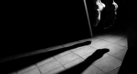 Miris, Nelayan di Batam Nekat Gantung Diri di Depan Anak Istri