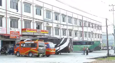 PO Bus Layani Penumpang di Terminal Bayangan