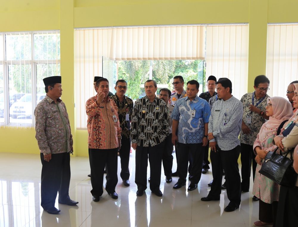 Gubernur Riau Tinjau Embarkasi Haji Antara Riau