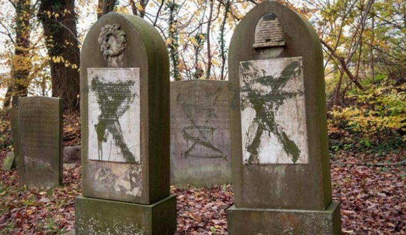 Pelaku Perusakan Puluhan Makam Tua Yahudi Ternyata Kelompok Neo Nazi