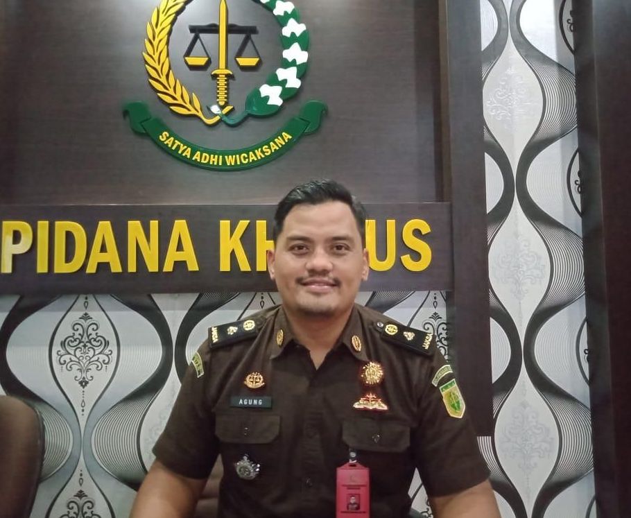 Kejari Pekanbaru Terima Pembayaran Denda Ratusan Juta dari Terpidana Korupsi