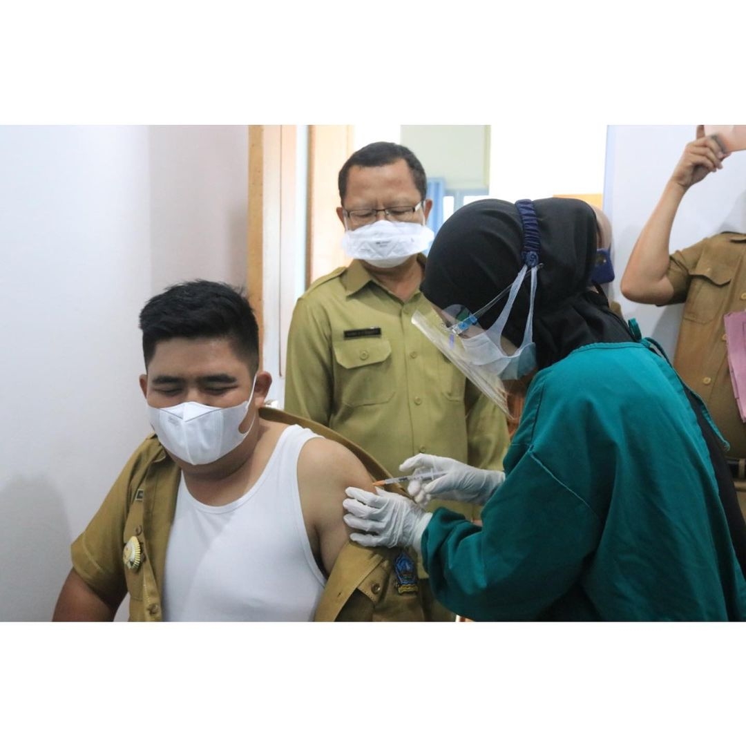 Wabup Bintan : Masyarakat Kabupaten  Bintan Jangan Takut Untuk di Vaksin Karena Aman dan Halal