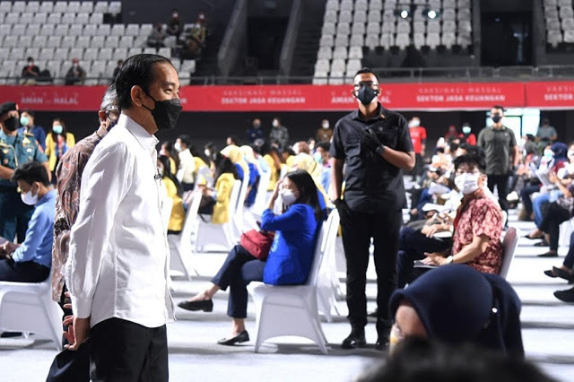 Jokowi Sebut Lonjakan Kasus Covid-19 Pengaruhi Indeks Kepercayaan Konsumen