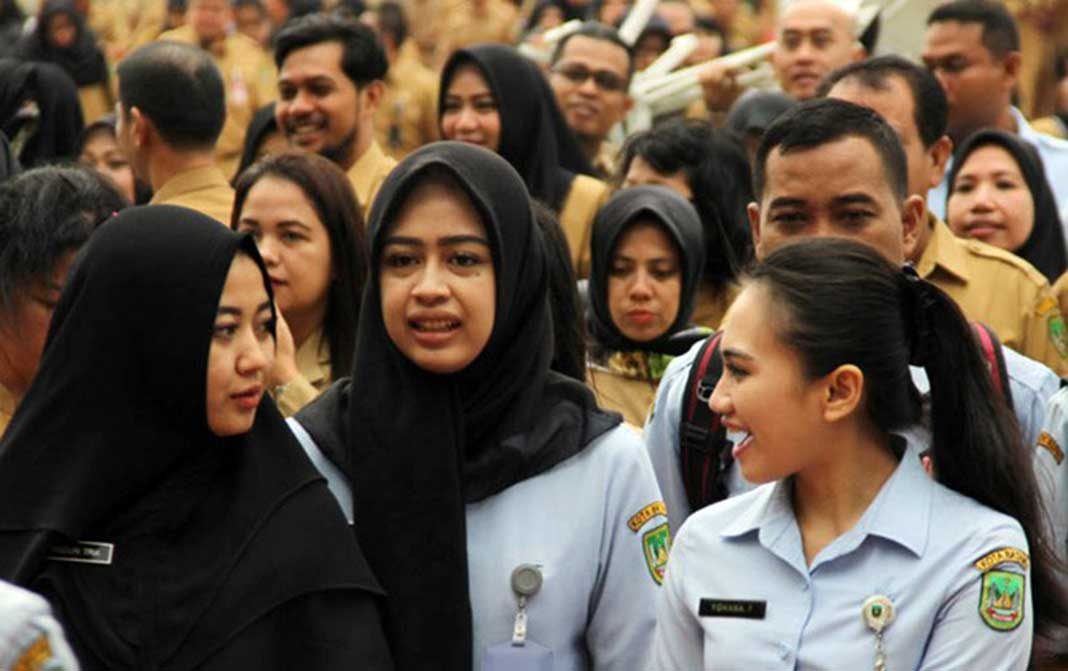 Kabar Gembira! Tahun 2019 Gaji PNS Naik Lagi, Ini Besarannya