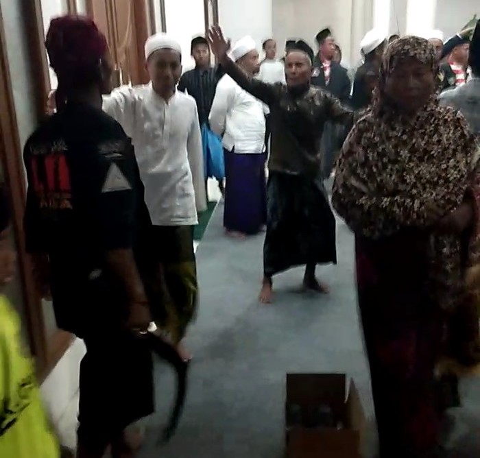 Dua Polisi Disekap Santri Ponpes di Sampang