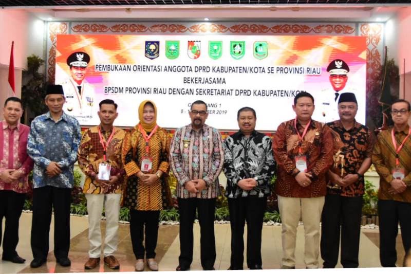 Bupati Amril Mukminin Hadiri Orientasi Anggota DPRD Kabupaten/Kota Gelombang I